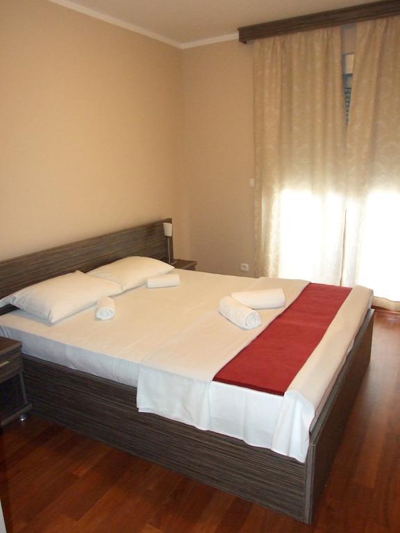 Apartments Oaza 2 Petrovac ภายนอก รูปภาพ